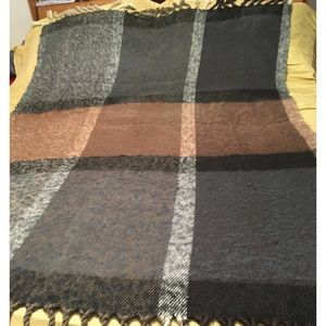 All wool 51” by 67” throw(blanket) Handwoven